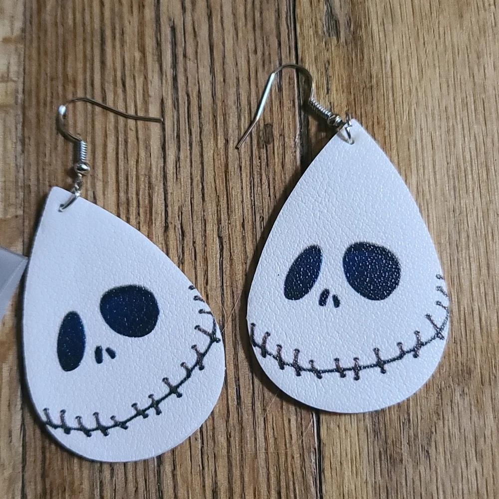 ❤️10/$20 New nightmare before Christmas Halloween earrings